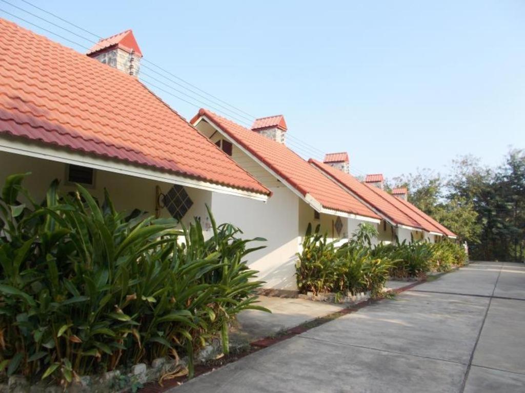 Ratchapreuk Resort Kalasin Ngoại thất bức ảnh