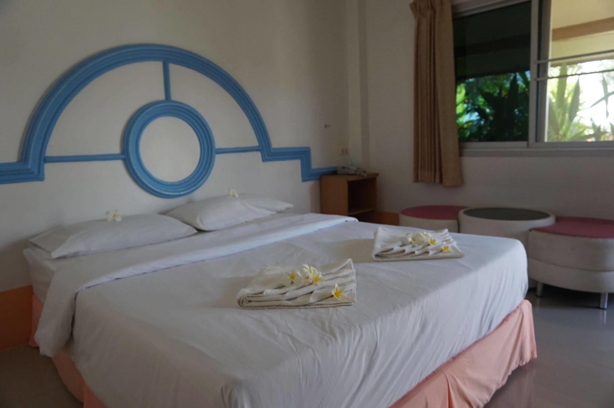 Ratchapreuk Resort Kalasin Ngoại thất bức ảnh